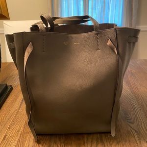 Authentic🎉 CELINE Medium Belt Cabas Phantom!